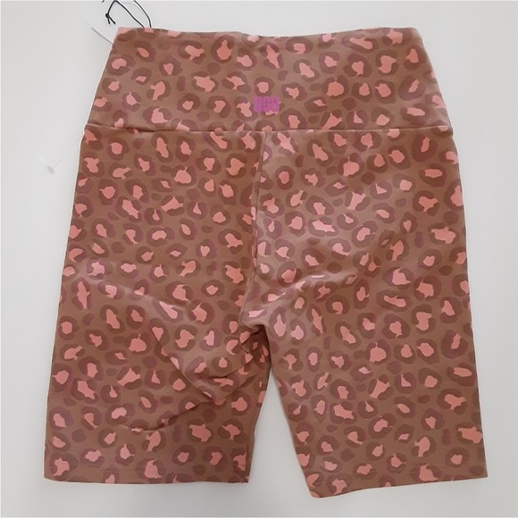 UGG Pink and Brown Animal Print Women Shorts ( M ) - Picture 4 of 4